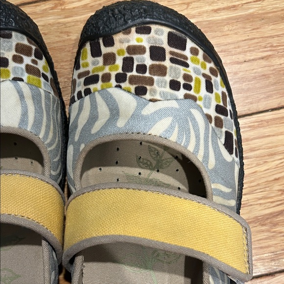 Keen Women's Mary Jane’s in Yellow, Gray, Green, Brown and Black 7 - Picture 6 of 8